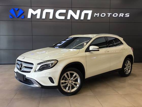 MERCEDES-BENZ GLA 200 1.6 CGI ADVANCE 16V TURBO FLEX 4P AUTOMÁTICO